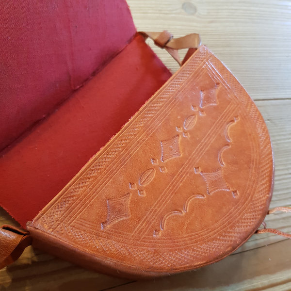 Handtasche Abendtasche Modell "Halbmond" Orange